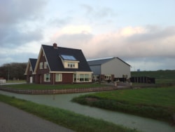 Nieuwbouw woning met bedrijfsruimte
