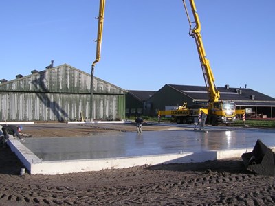 Storten van betonvloer