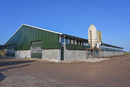 Nieuwbouw geitenmelkerij