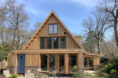 Nieuwbouwwoning met douglas bekleed